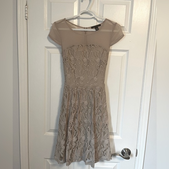 Suzy Shier Lace Dress (Size XS) - Picture 1 of 5